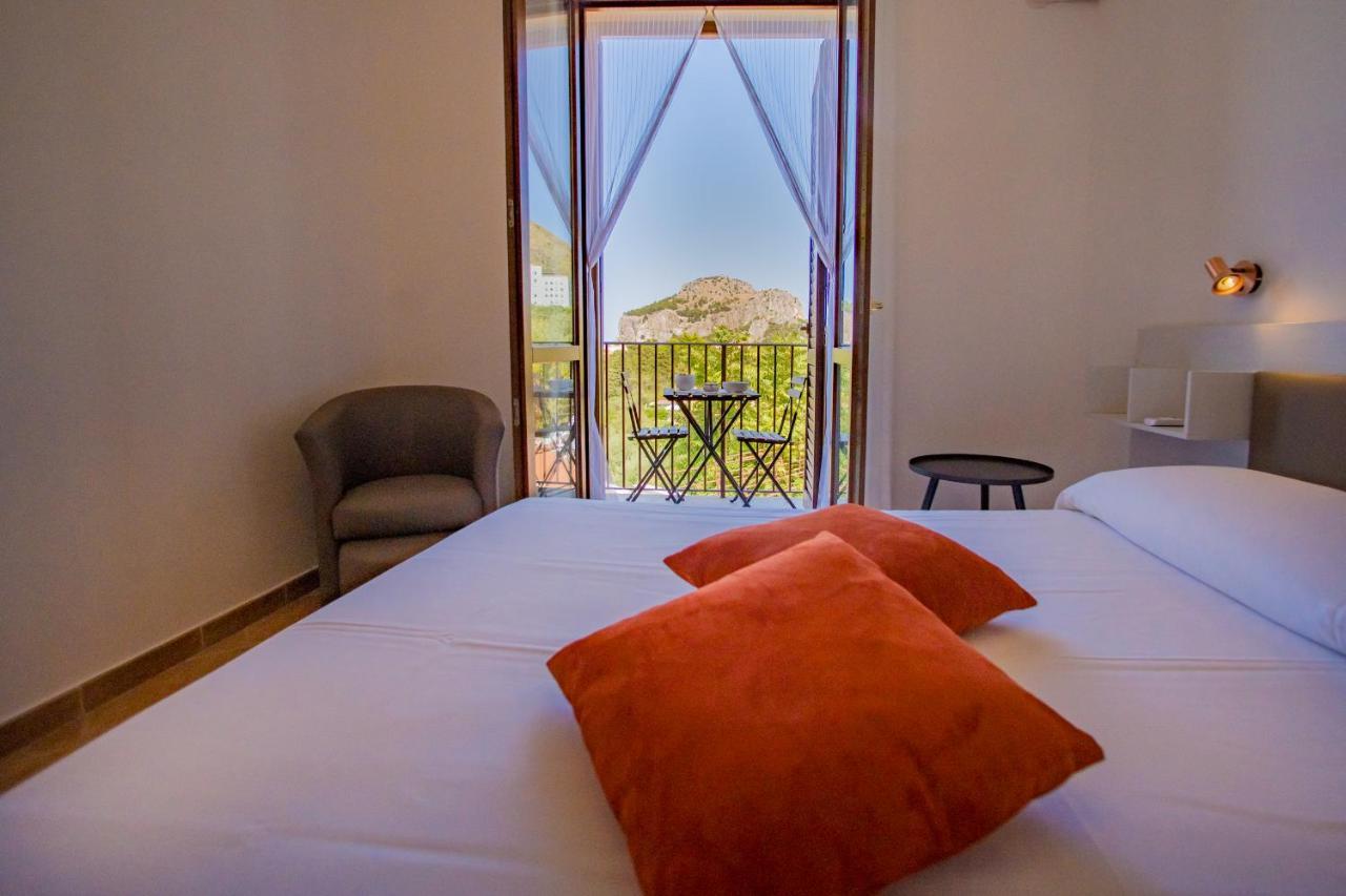 Pater Meus Suites Чефалу Экстерьер фото